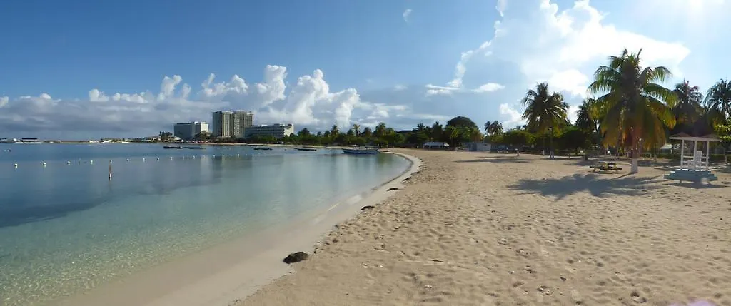 Beach Studio 9 Ocho Rios 0*,